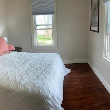 Apartment 25 Min From Downtown