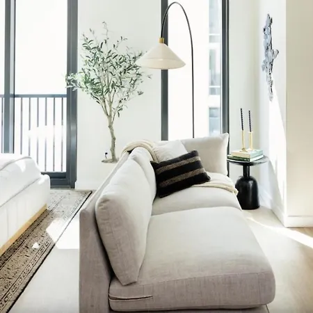 Apartment Vanderbilt Luxury Living