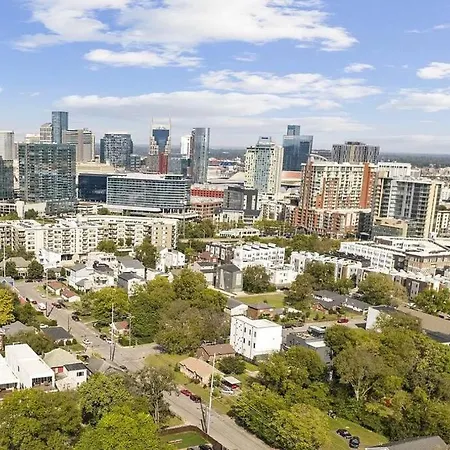 Villa Downtown & Skyline Views *