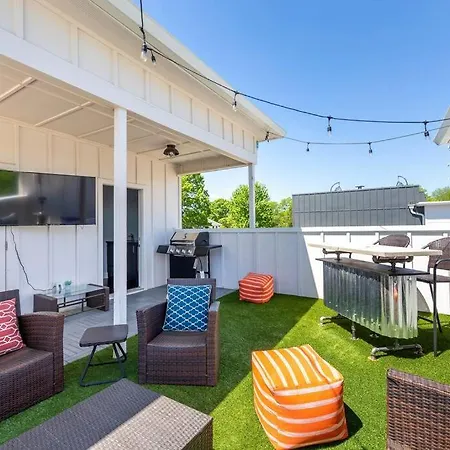 Holiday home Nash City: Modern Home; Rooftop Hangout; 9min→dt Nashville