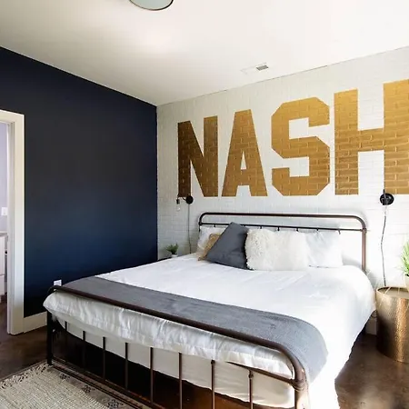 Holiday home Nash City: Modern Home; Rooftop Hangout; 9min→dt