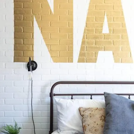 Nash City: Modern Home; Rooftop Hangout; 9min→dt *