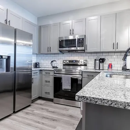 Stylish Near Downtown Wfh Friendly *