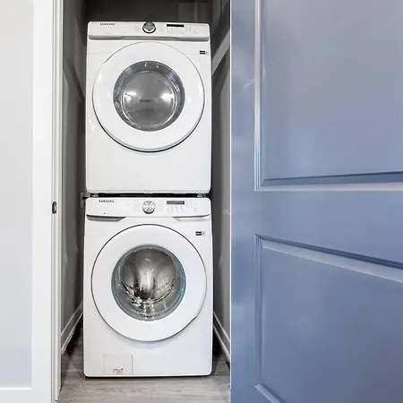Stylish Near Downtown Wfh Friendly Nashville