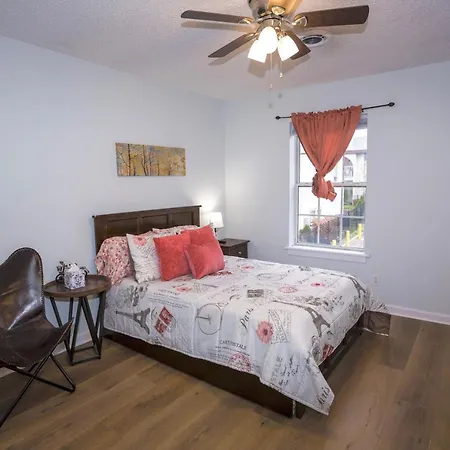 Apartment Elegant 3 Bedroom With Free Parking And Balcony *