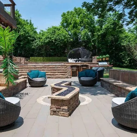 Luxury@lake Mansion Pool/hot Tub For Discerning Tastes *