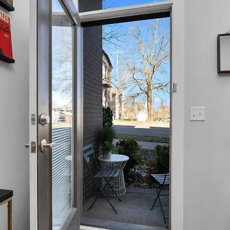 1st Floor & No Steps By Vanderbilt, Belmont & Food Holiday home *