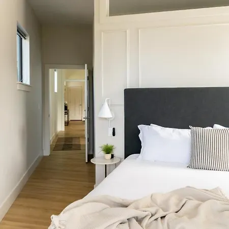 Luxury By Music Row Belmont Vanderbilt Free Parking Holiday home