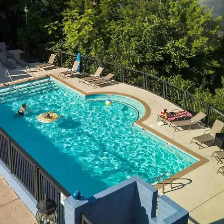 Apartment Walk To Downtown Broadway With Pool, Free Parking, And Gym Nashville
