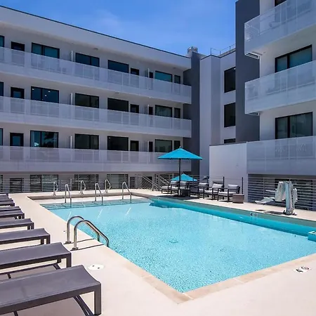Unique With Pool, Patio, Parking Holiday home Nashville