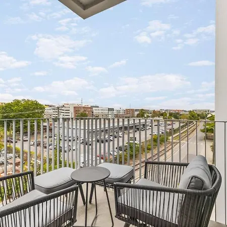 Oasis On The River With Garage Walk To Downtown *