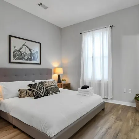 Holiday home 1st Floor & No Steps By Vanderbilt, Belmont & Food Nashville