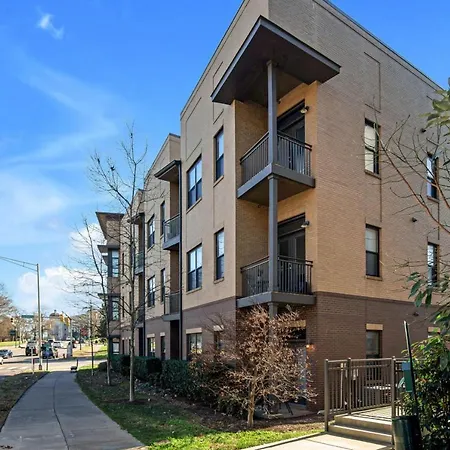Holiday home 1st Floor & No Steps By Vanderbilt, Belmont & Food *