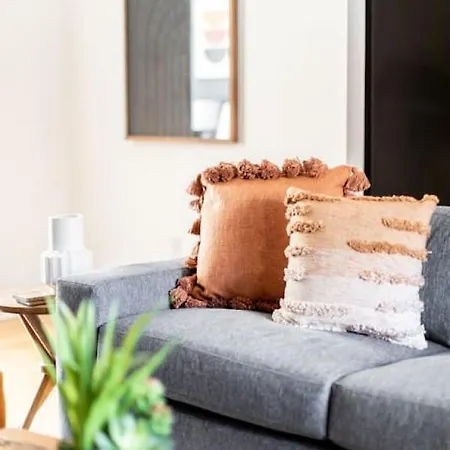 Stylish Downtown With Patio & Free Parking Apartment Nashville