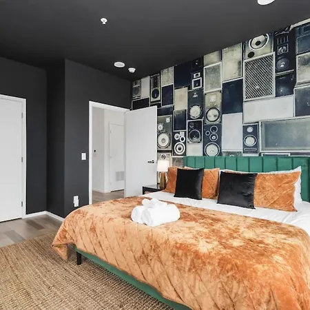 Oasis On The River With Garage Walk To Downtown Apartment *