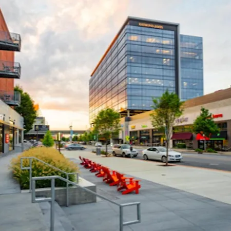Unique With Pool, Patio, Parking * Nashville