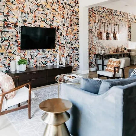 Designer~8 Mins 2 Broadway~balcony~sleeps 10~new Nashville