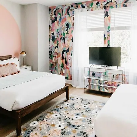 Designer~8 Mins 2 Broadway~balcony~sleeps 10~new Holiday home