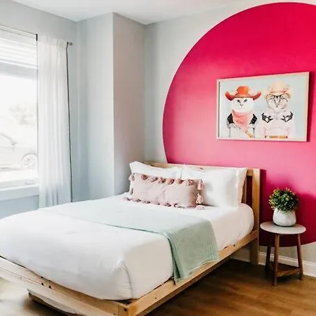 Hotel Sleeps 20~modern~2 Townhouses~near Downtown Nashville