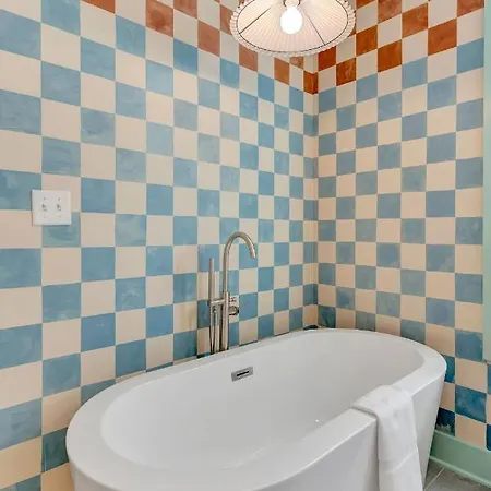 Location 5 Mins To Broadway Sleeps 8 Holiday home *