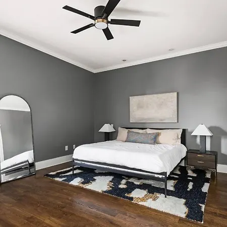 *new*nations Station*:entire 4 Bedroom 3 Bath* Holiday home Nashville