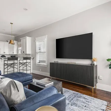 *new*nations Station*:entire 4 Bedroom 3 Bath* Nashville