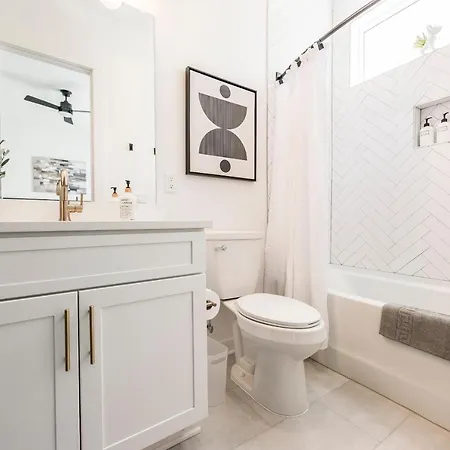 Brand New 4 Bedroom 4bath Townhome With Amazing Rooftop! Nashville