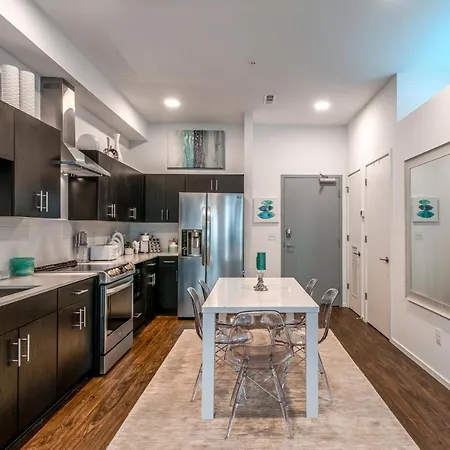 Apartment Illume 108 & 111 *