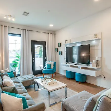Illume 108 & 111 Apartment *