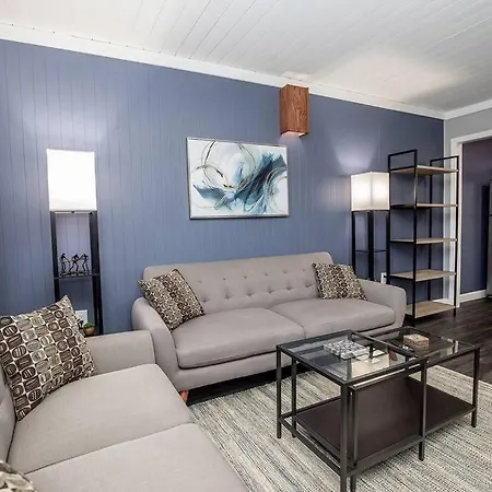 Walk To 12 South, 7 Min To Downtown, Free Parking! Nashville