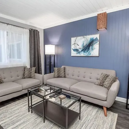 Walk To 12 South, 7 Min To Downtown, Free Parking! Apartment