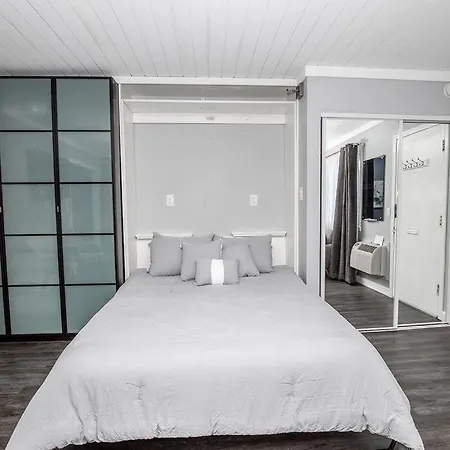 Walk To 12 South, 7 Min To Downtown, Free Parking! Apartment Nashville