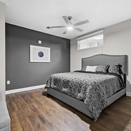 The Platinum Penthouse The Gulch Apartment