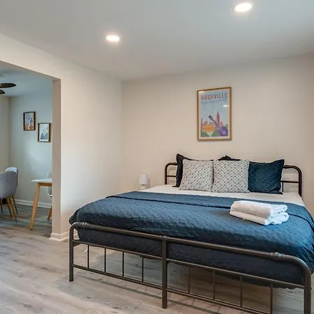 Berry Hill Urban Oasis - By 12 South & Vanderbilt Apartment *