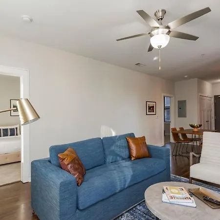 Two Cozysuites Stylish Music Row Apartment *