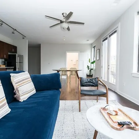 Cozysuites Two Stunning Music Row Apartment *