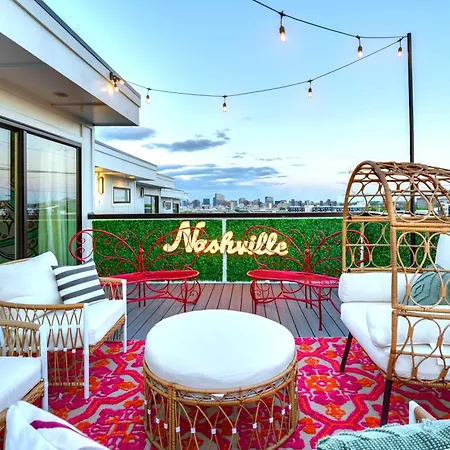 Holiday home Sky High Cowgirl Luxe 4br With Rooftopdeck Karaoke *
