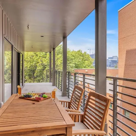 Hyve - Hideaway - Walk To Broadway Holiday home