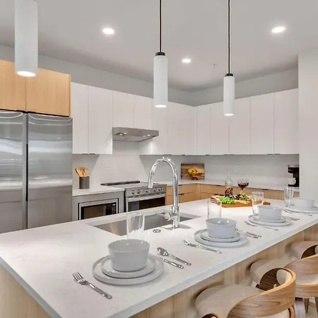 Hyve - Hideaway - Walk To Broadway Holiday home *