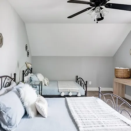 Modern Boho Family House Near Shops In East Holiday home