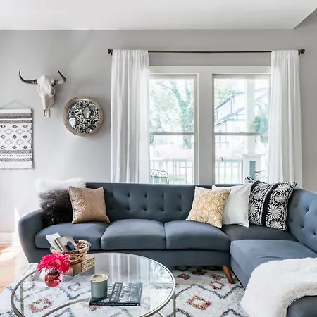 Holiday home Modern Boho Family House Near Shops In East
