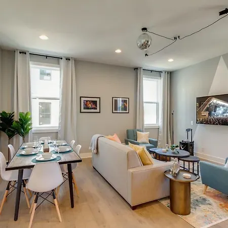 Minutes From Downtown-12 Beds-karaoke Nashville