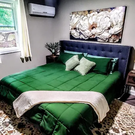 Cozy Duplex Unit B Holiday home *
