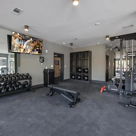 - 3102 Long Blvd - Odyssey - R Holiday home