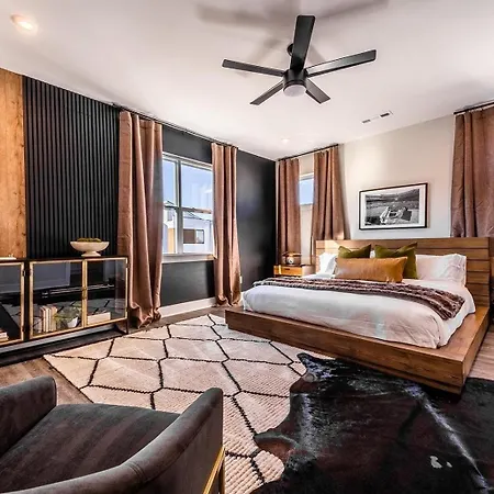 Holiday home Quadhouse - 4 Luxe Homes - 4 Private Rooftops Nashville