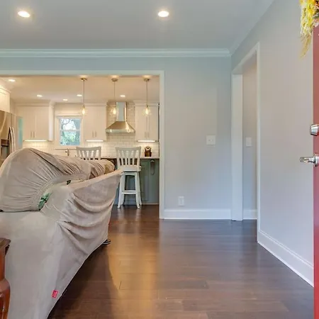 Holiday home Private 6miles To Downtown 4 Miles To Airport