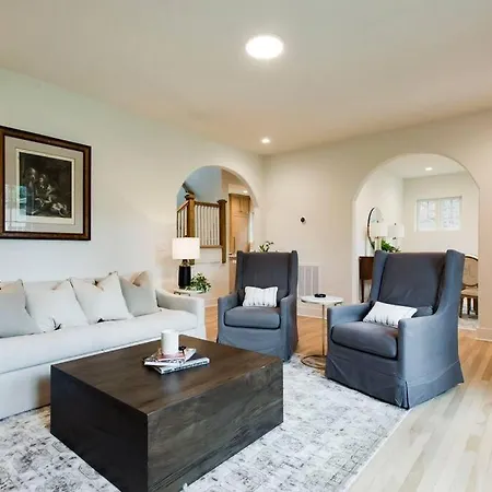 Lux West Nash Tudor 4mi To Dt Sleeps 9 Holiday home