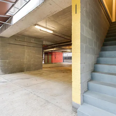 Modern 3-story West End - Free 2-car Garage * Nashville