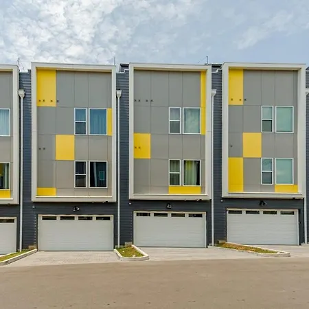Holiday home Carrie Underwood's East Side Rooftop Game *