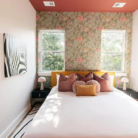 Designer Single Family House-rooftop- Hot Tub Holiday home Nashville